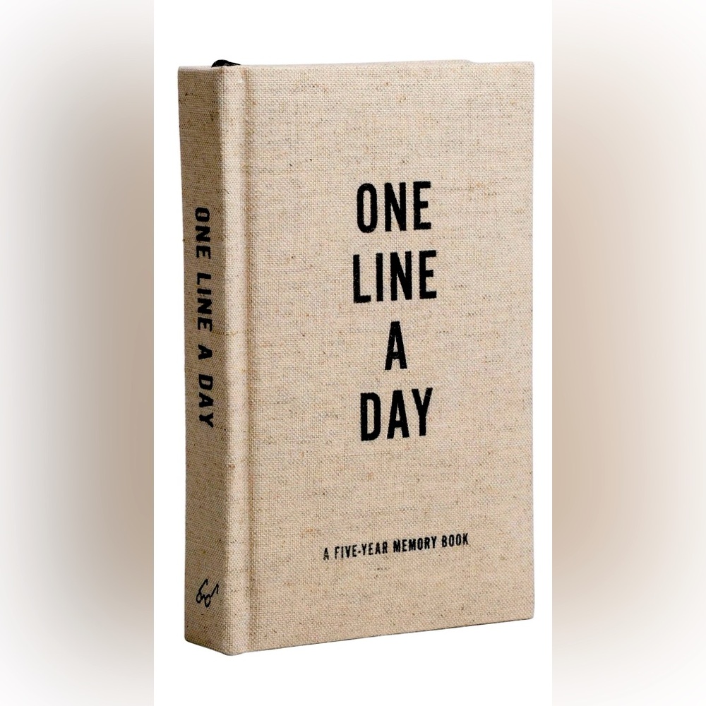 One Line A Day Five-Year Memory Book - Natural Linen